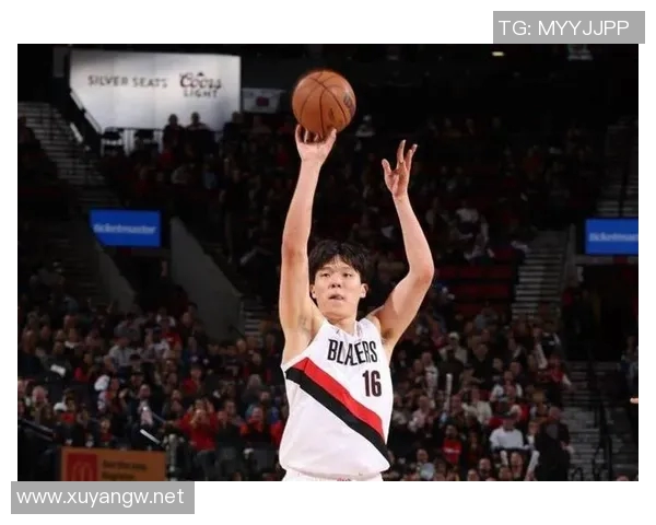 阿夫迪亚抛投偏出 杨瀚森补篮得手